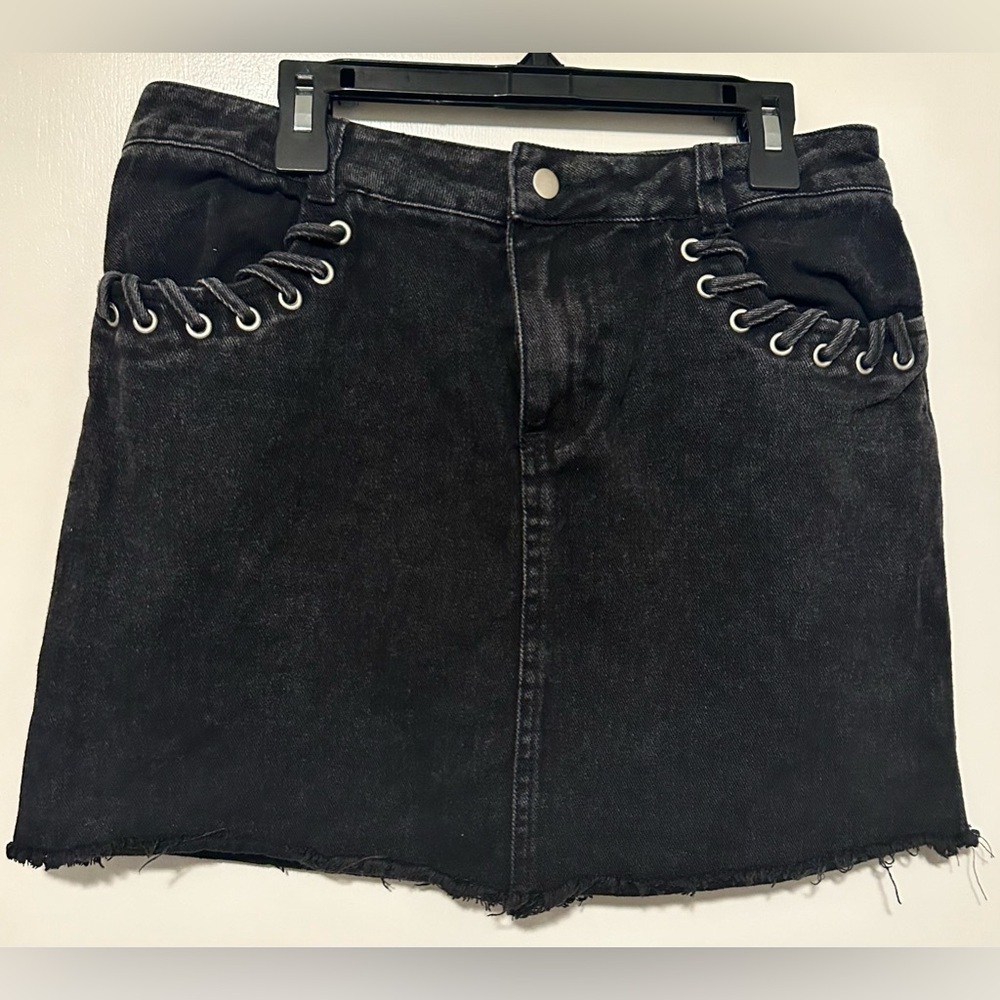 Honey Punch black denim mini skirt size M - Picture 1 of 6